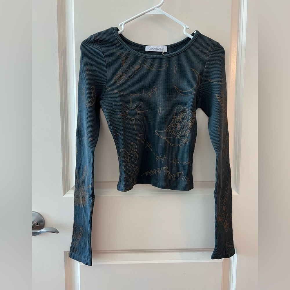 Daydreamer Western Long Sleeve NWT Thermal Crop - Picture 3 of 16